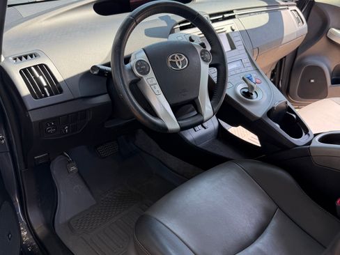 Used 2013 Toyota Prius Four FWD image 9