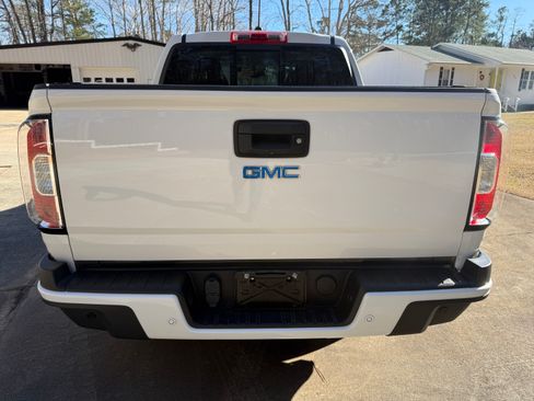 Used 2021 GMC Canyon Denali image 30