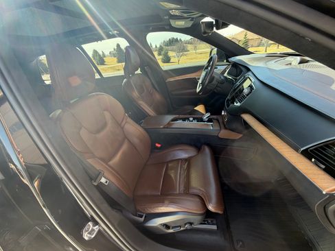 Used 2020 Volvo XC90 T8 Inscription image 18