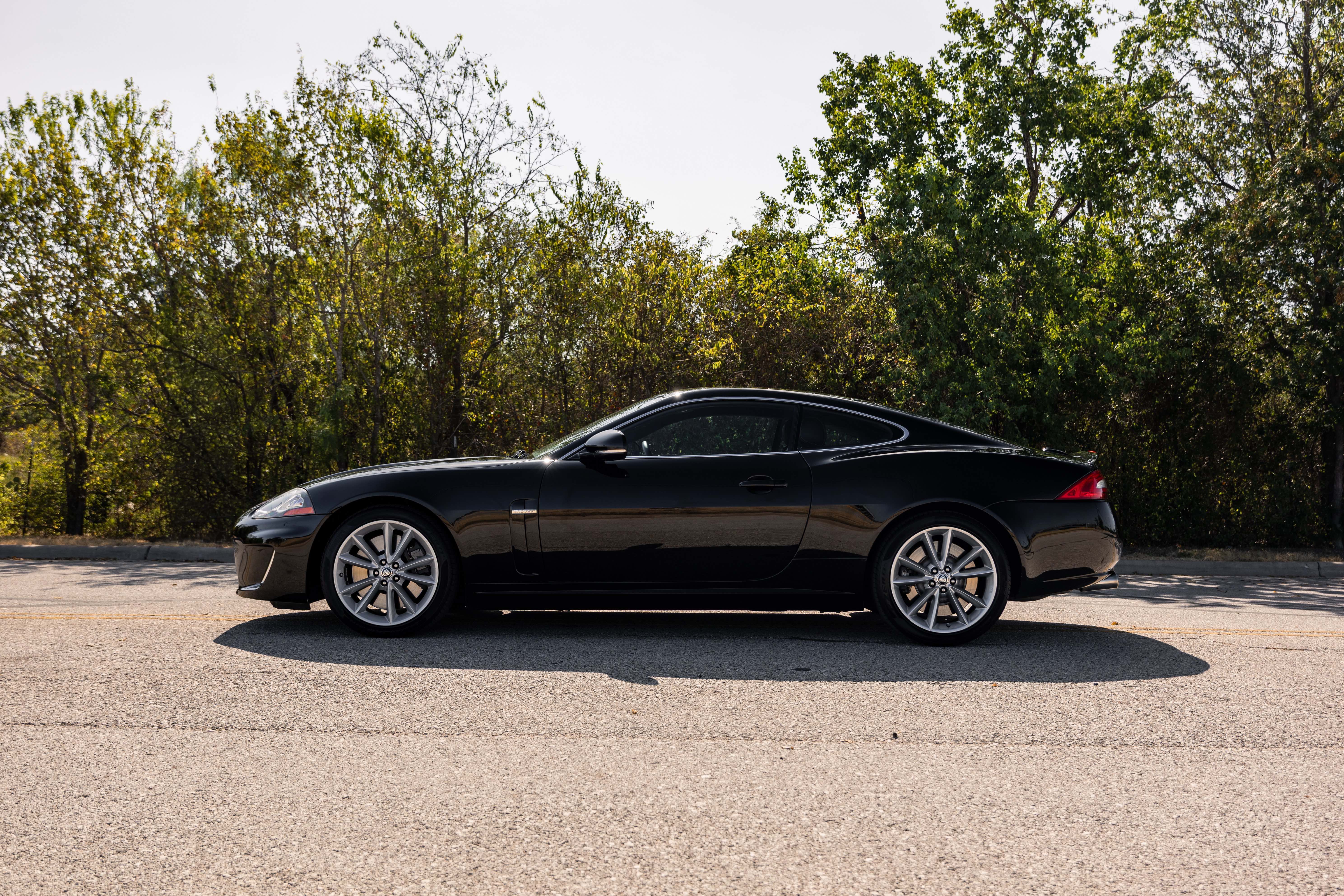 Used 2011 Jaguar XK R RWD image 10