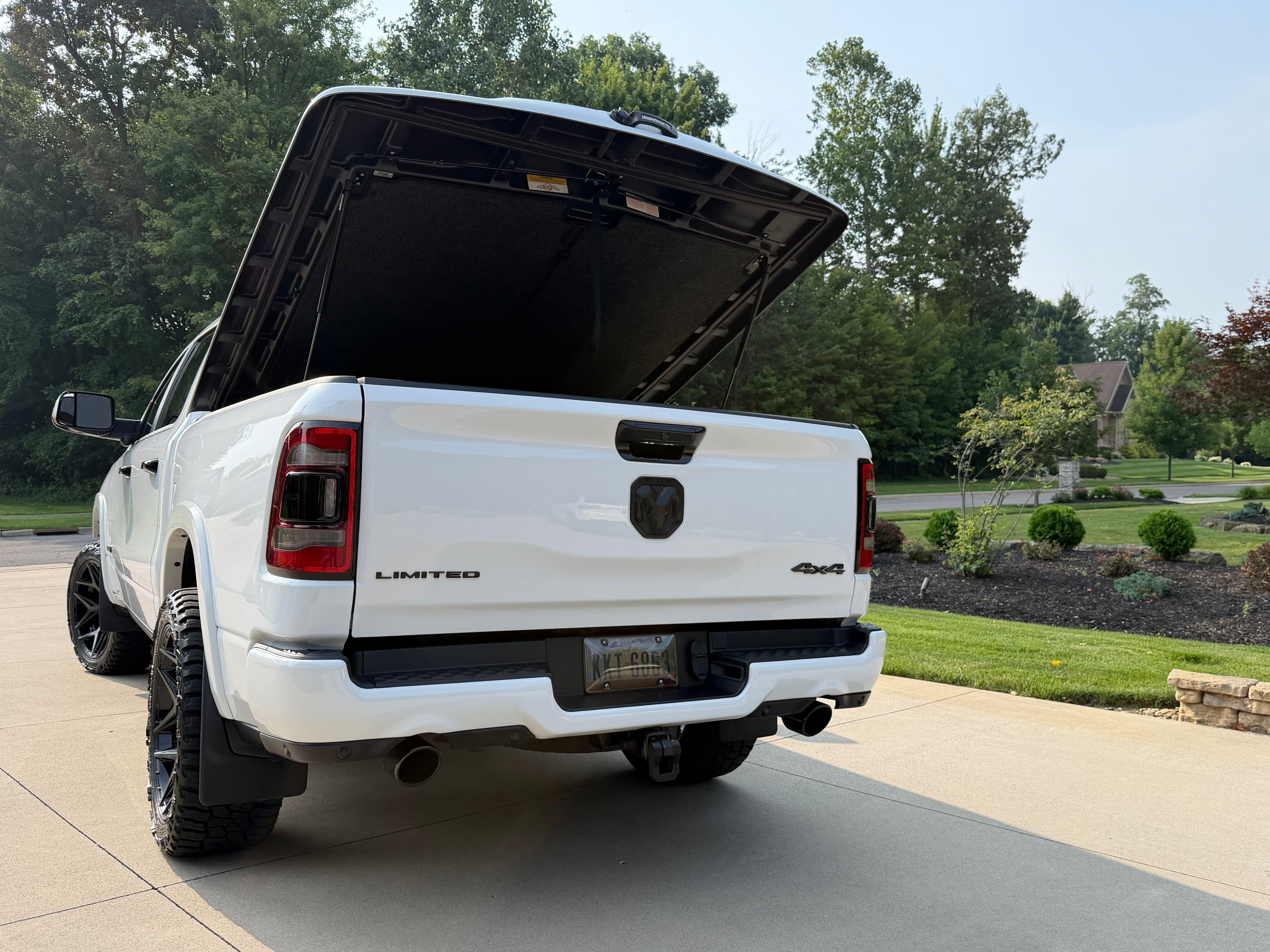 Used 2024 RAM 1500 Limited AWD/4WD image 6