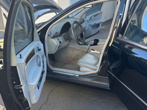 Used 2003 Mercedes-Benz C 320 Sedan image 5