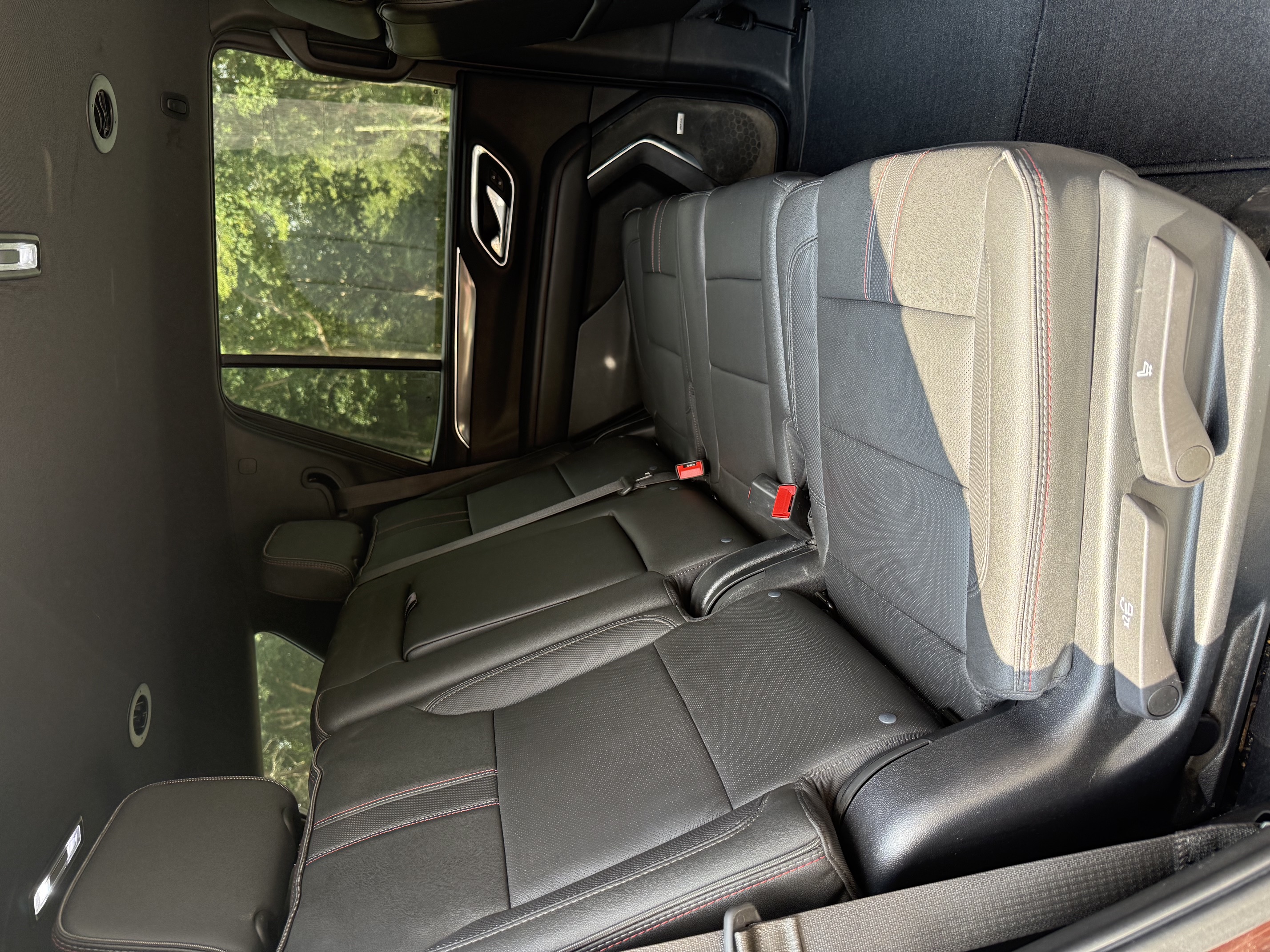 Used 2023 Chevrolet Tahoe RST RWD image 11