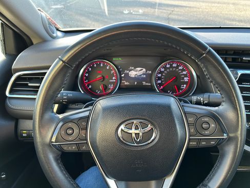 Used 2018 Toyota Camry XSE w/ Driver Assist Package image 19