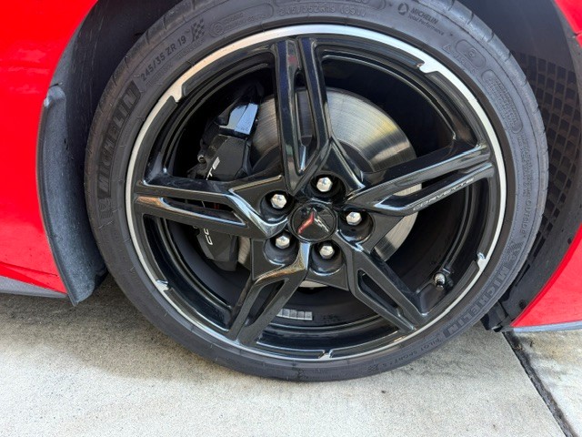 Used 2023 Chevrolet Corvette Stingray Premium Cpe w/ Z51 Performance Package RWD image 10