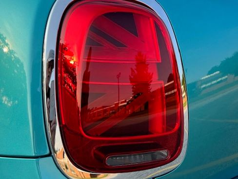 Used 2020 MINI Cooper S w/ Driver Assistance Package FWD image 20