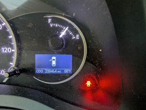 Used 2013 Lexus CT 200h image 30