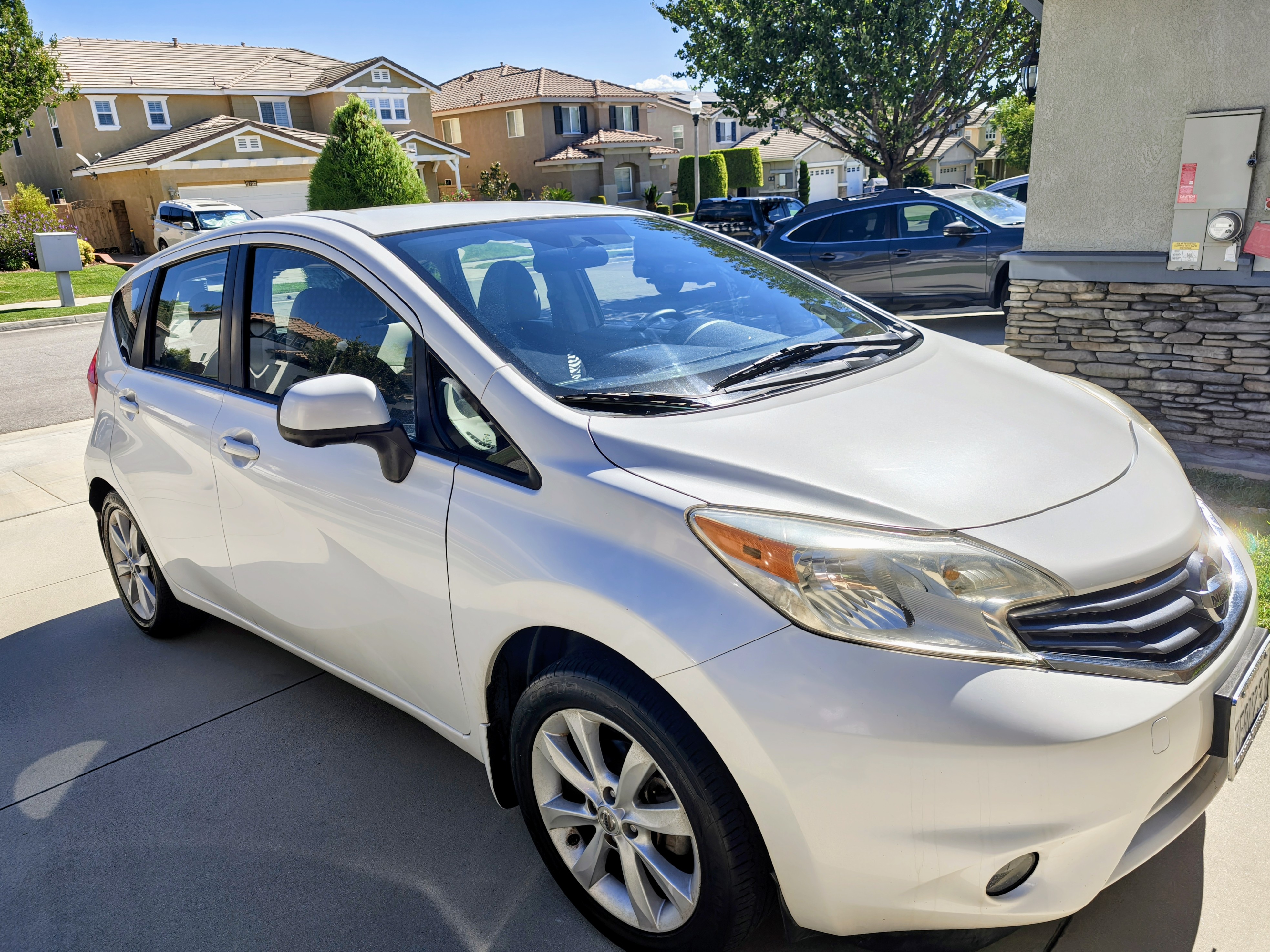 Used 2014 Nissan Versa Note SV w/ SL Package FWD image 4