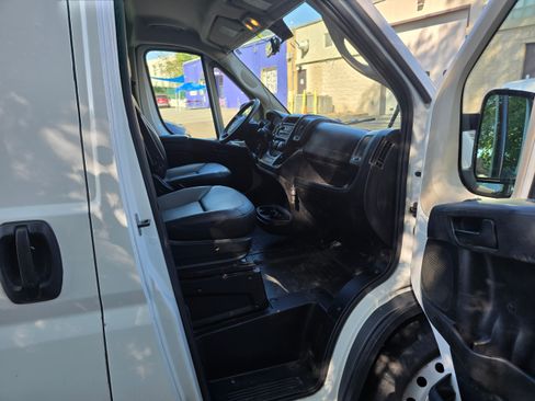 Used 2017 RAM ProMaster 2500 image 11