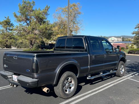 Used 2004 Ford F250 Harley-Davidson image 10