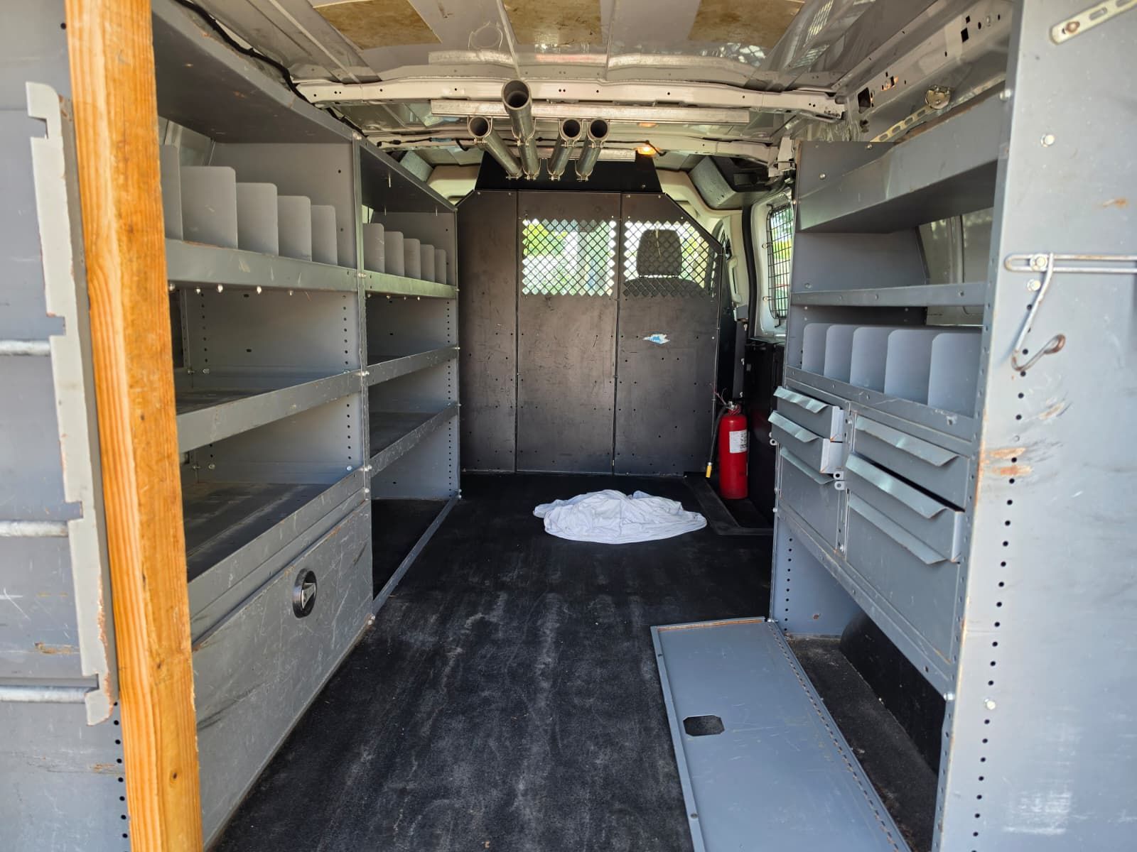 Used 2015 Ford Transit 250 148 Low Roof RWD image 10