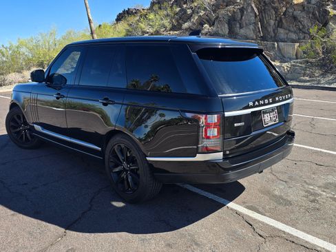 Used 2017 Land Rover Range Rover HSE image 6