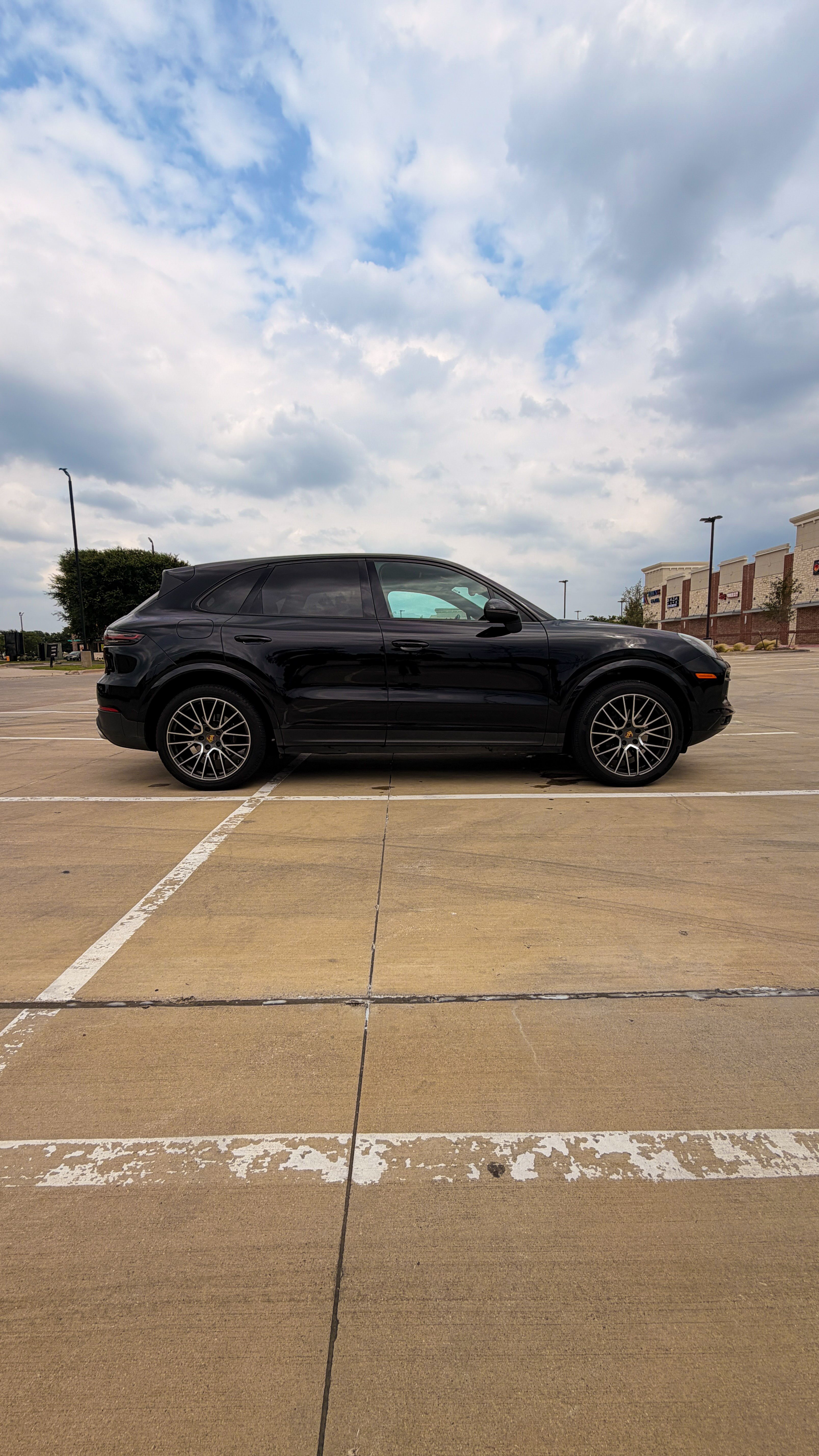 Used 2019 Porsche Cayenne AWD/4WD image 4