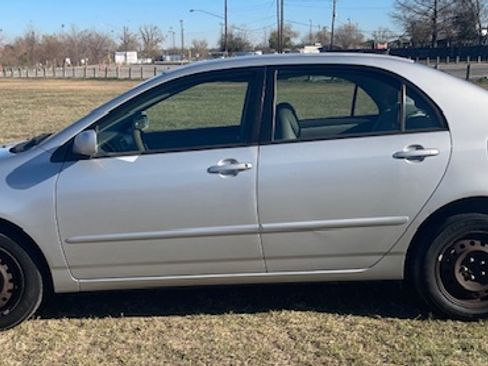 Used 2006 Toyota Corolla S image 8