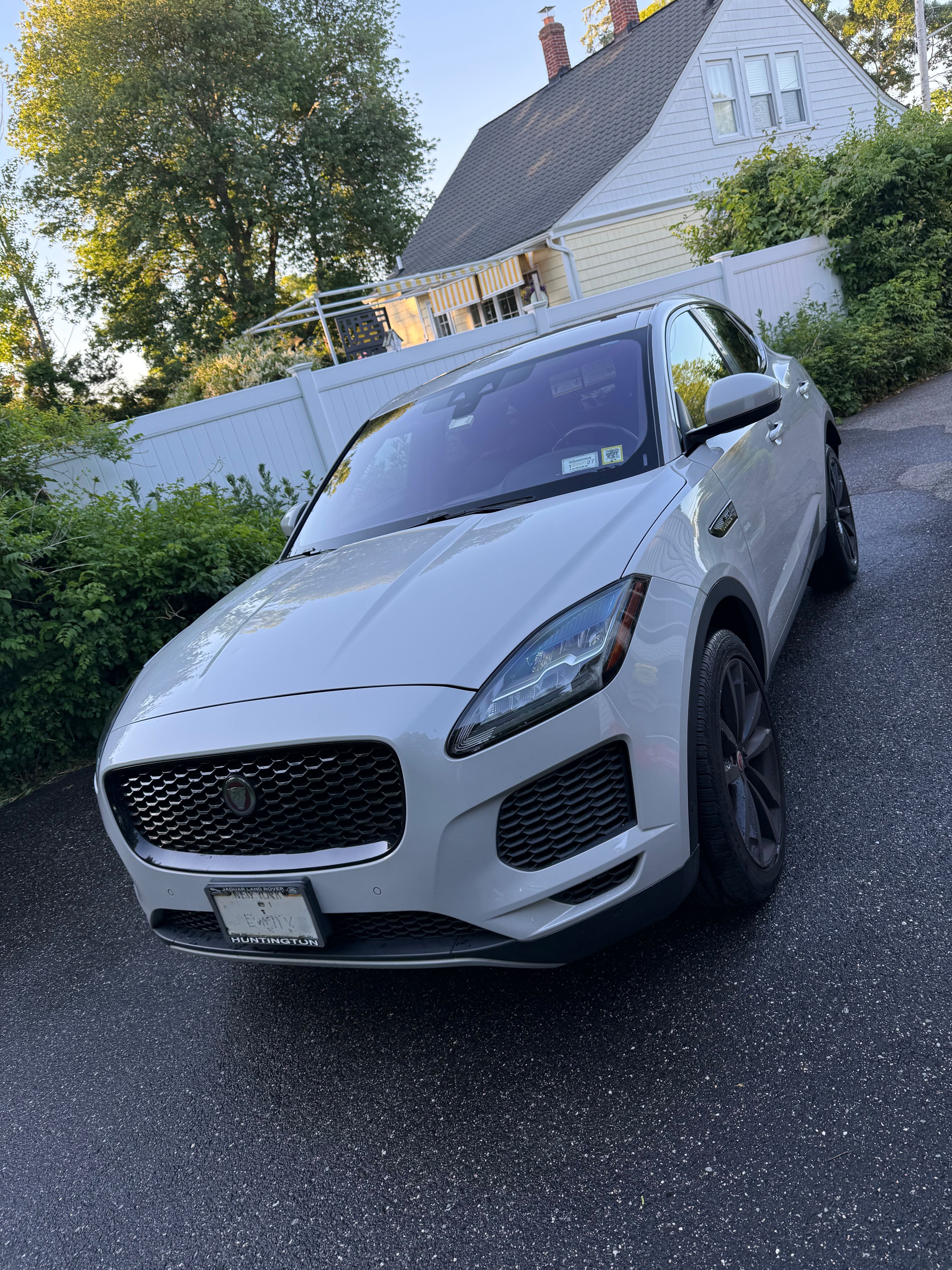 Used 2018 Jaguar E-PACE SE AWD/4WD image 2