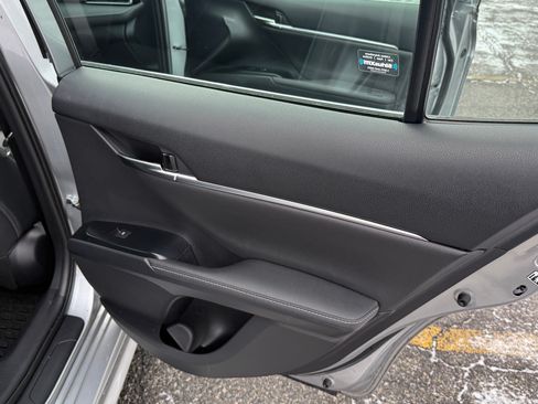 Used 2019 Toyota Camry XSE image 21