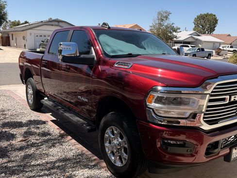 Used 2023 RAM 2500 Laramie AWD/4WD image 1