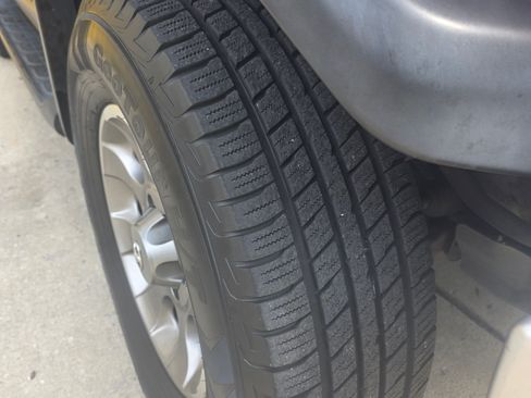 Used 2012 Toyota FJ Cruiser 4WD w/ Upgrade Pkg image 12