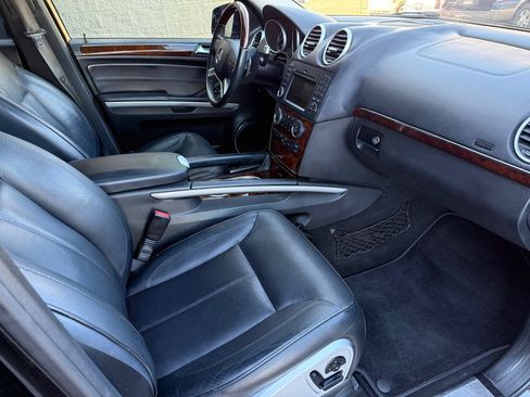 Used 2012 Mercedes-Benz GL 550 4MATIC image 14