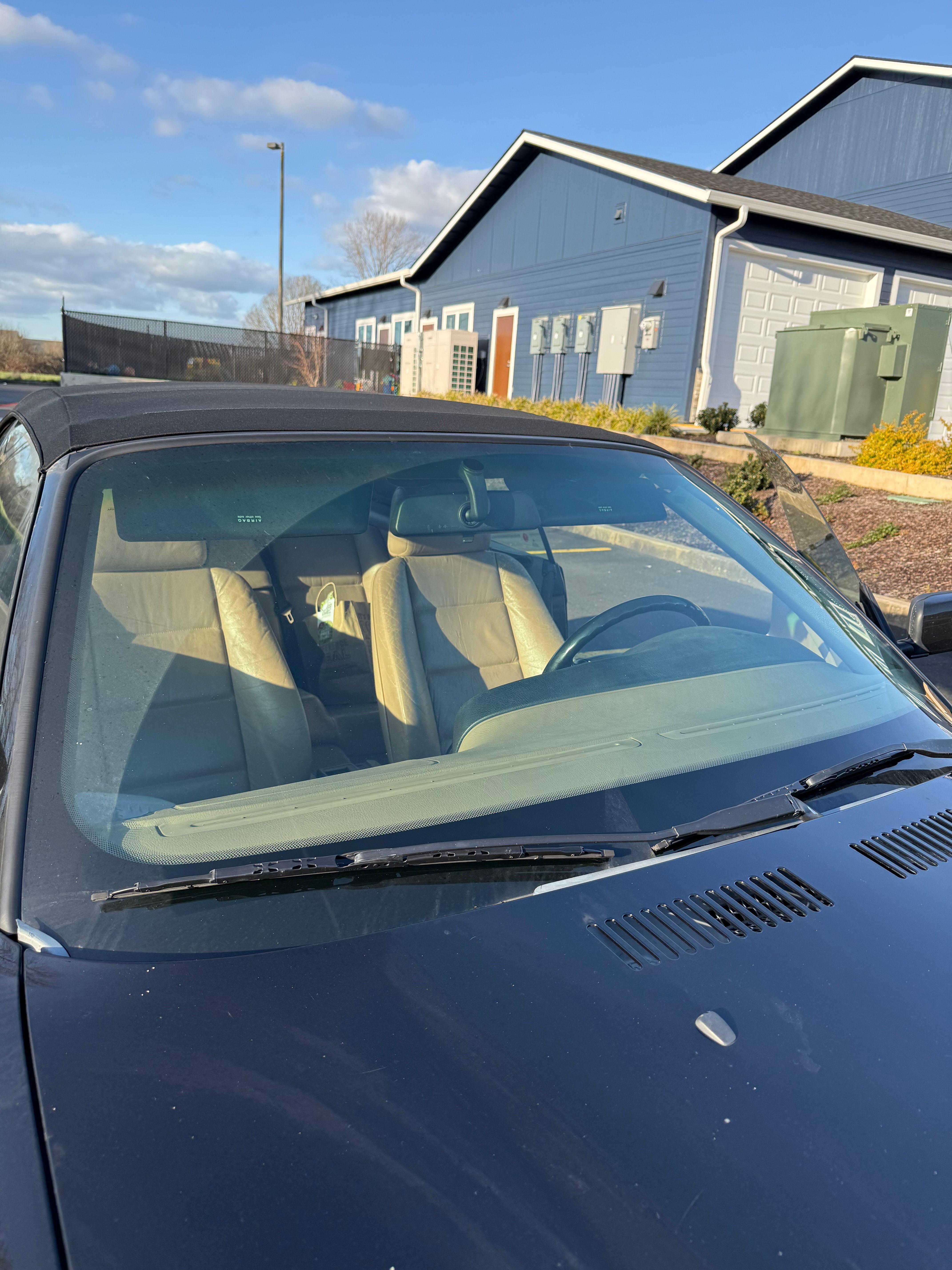 Used 1996 BMW 318i Convertible RWD image 5