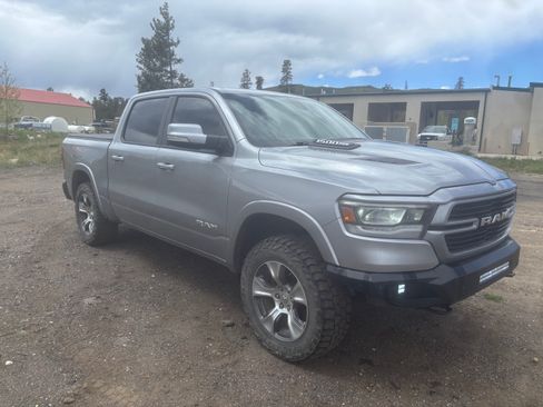 Used 2019 RAM 1500 Laramie AWD/4WD image 5