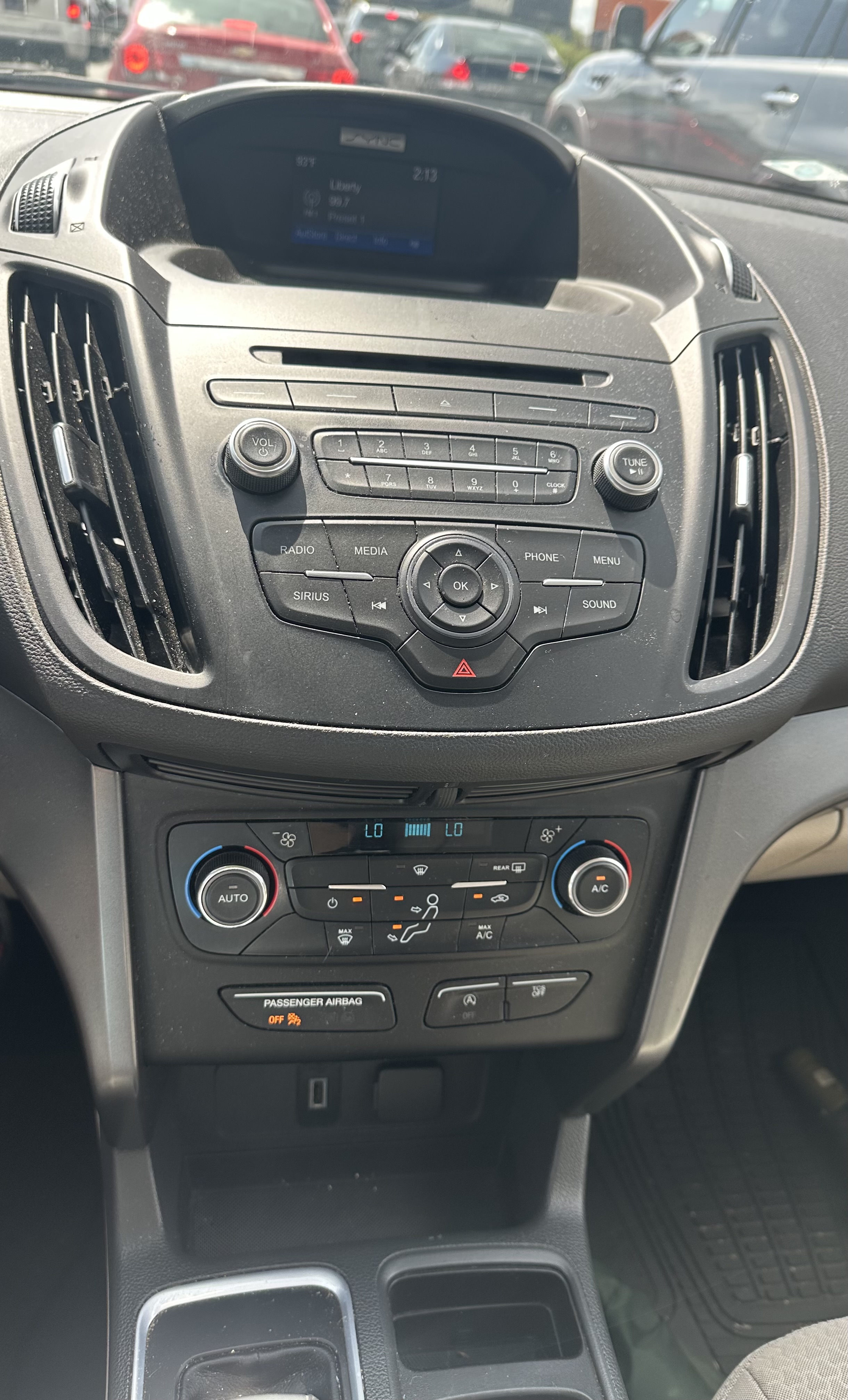 Used 2017 Ford Escape SE FWD image 8