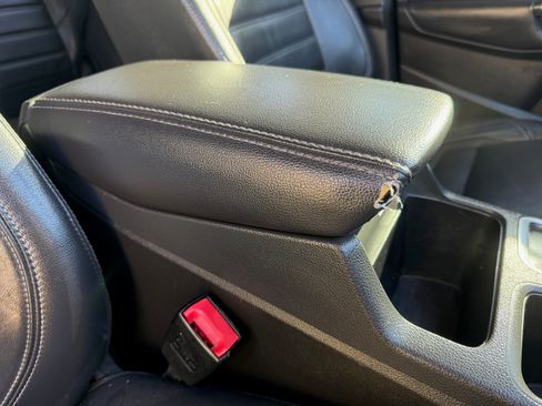 Used 2018 Ford Escape Titanium w/ Ford Safe & Smart Package image 14