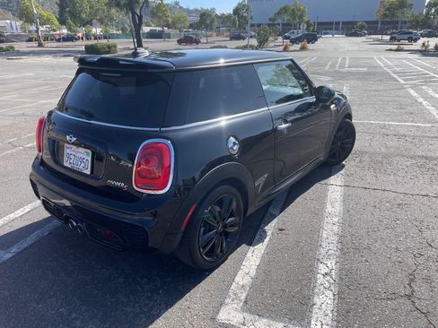 Used 2017 MINI Cooper S FWD image 16