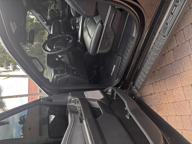 Used 2025 Ford F150 Lariat w/ Equipment Group 501A Mid AWD/4WD image 8
