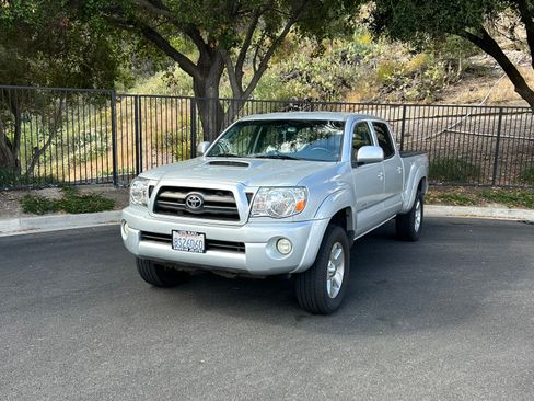 Used 2007 Toyota Tacoma PreRunner RWD image 1