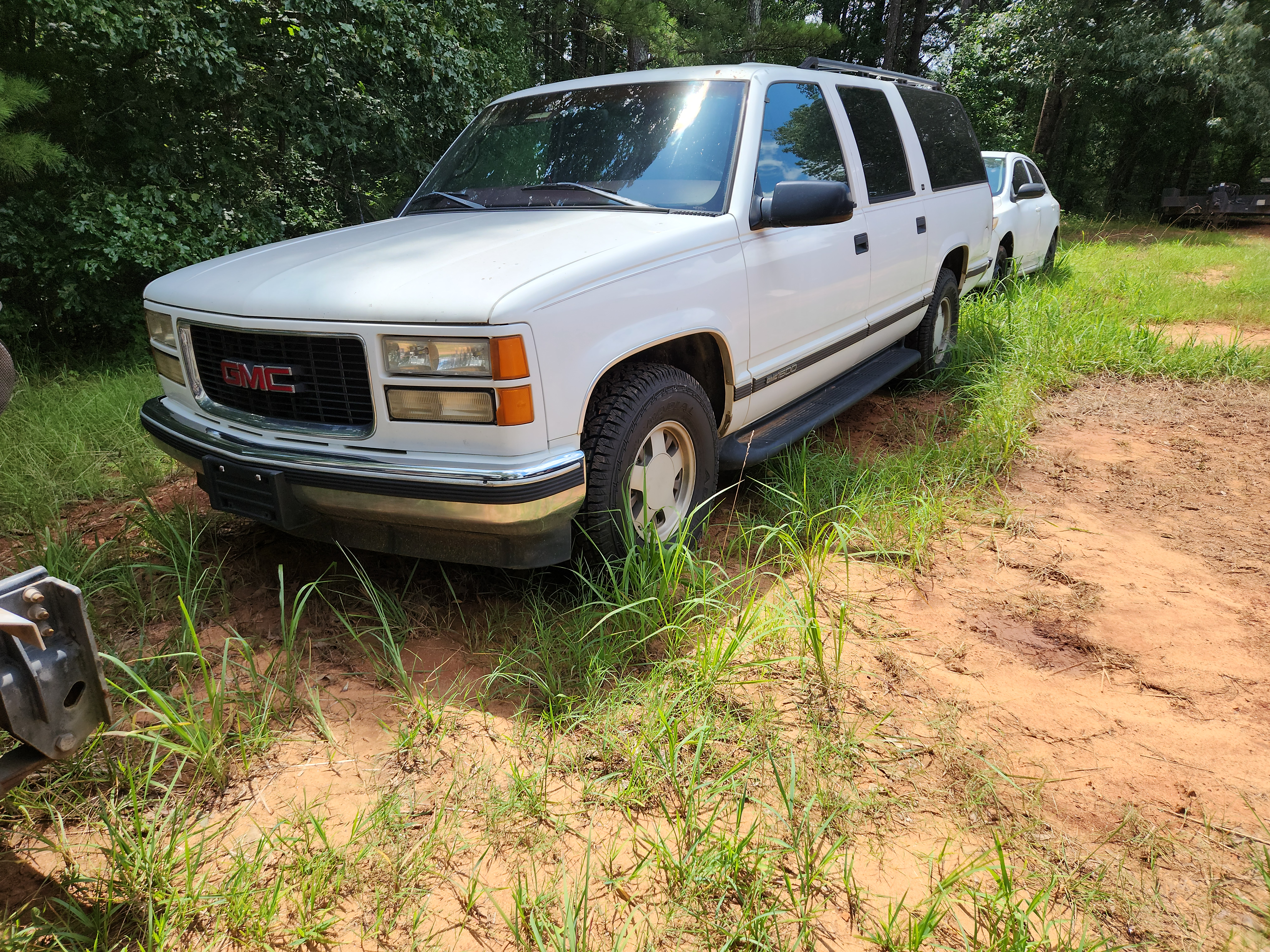 Used 1998 GMC Suburban 2WD w/ Marketing Opt Pkg 2 image 1