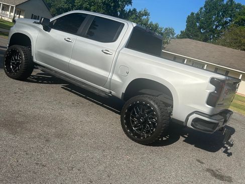 Used 2021 Chevrolet Silverado 1500 RST AWD/4WD image 2