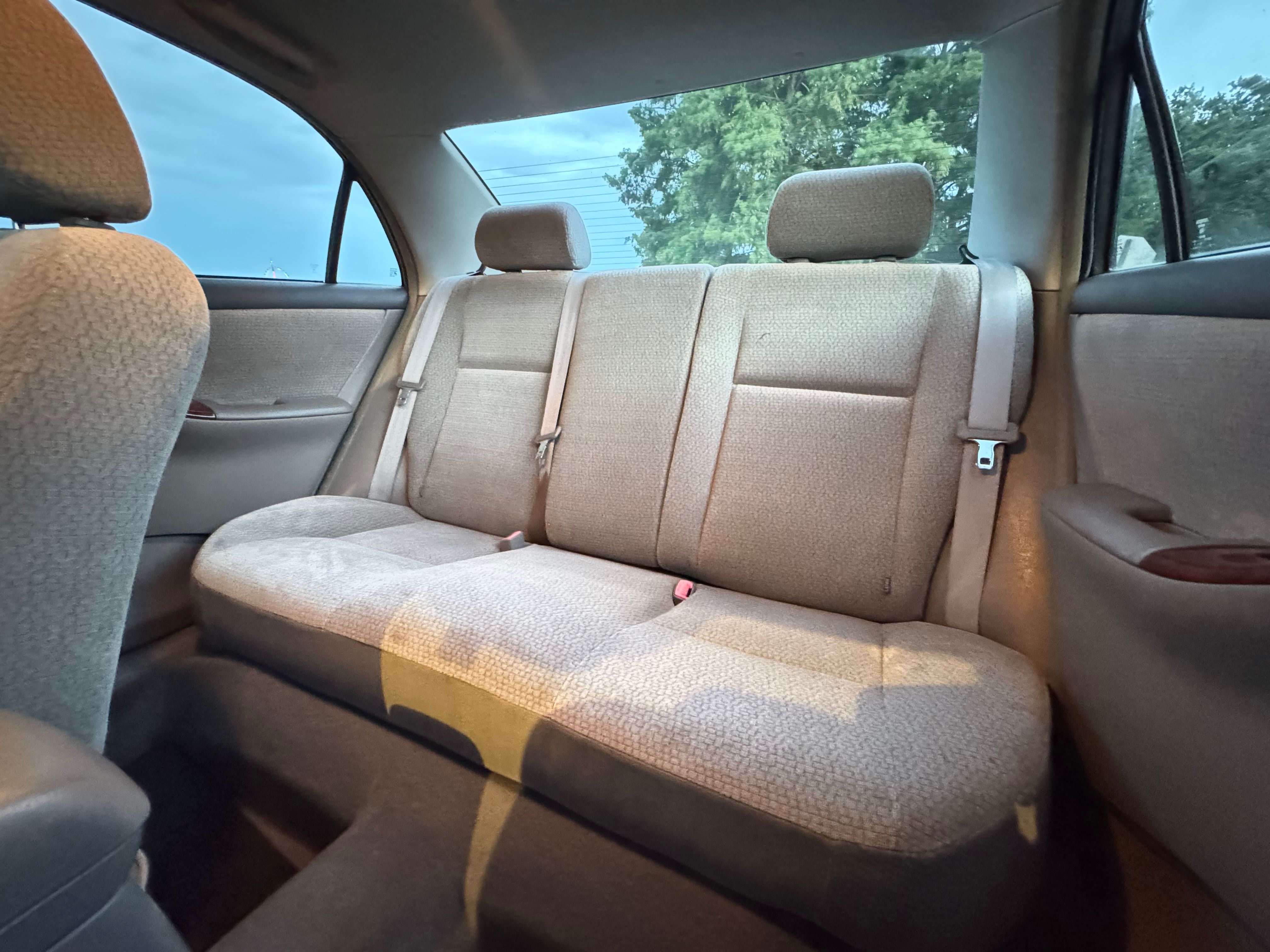 Used 2004 Toyota Corolla LE FWD image 12
