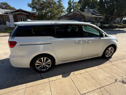 Used 2017 Kia Sedona SX Limited w/ Option Group 030