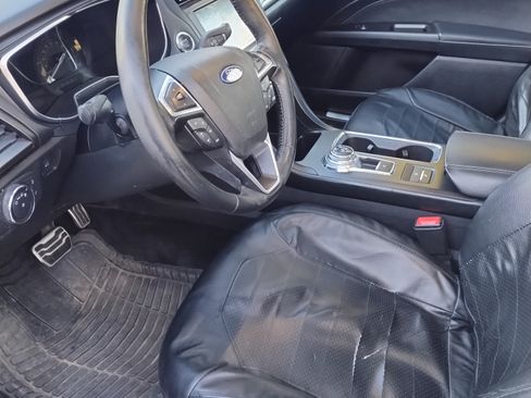 Used 2018 Ford Fusion Titanium image 12