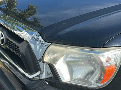 Used 2012 Toyota Tacoma 4x4 Access Cab w/ SR5 Pkg