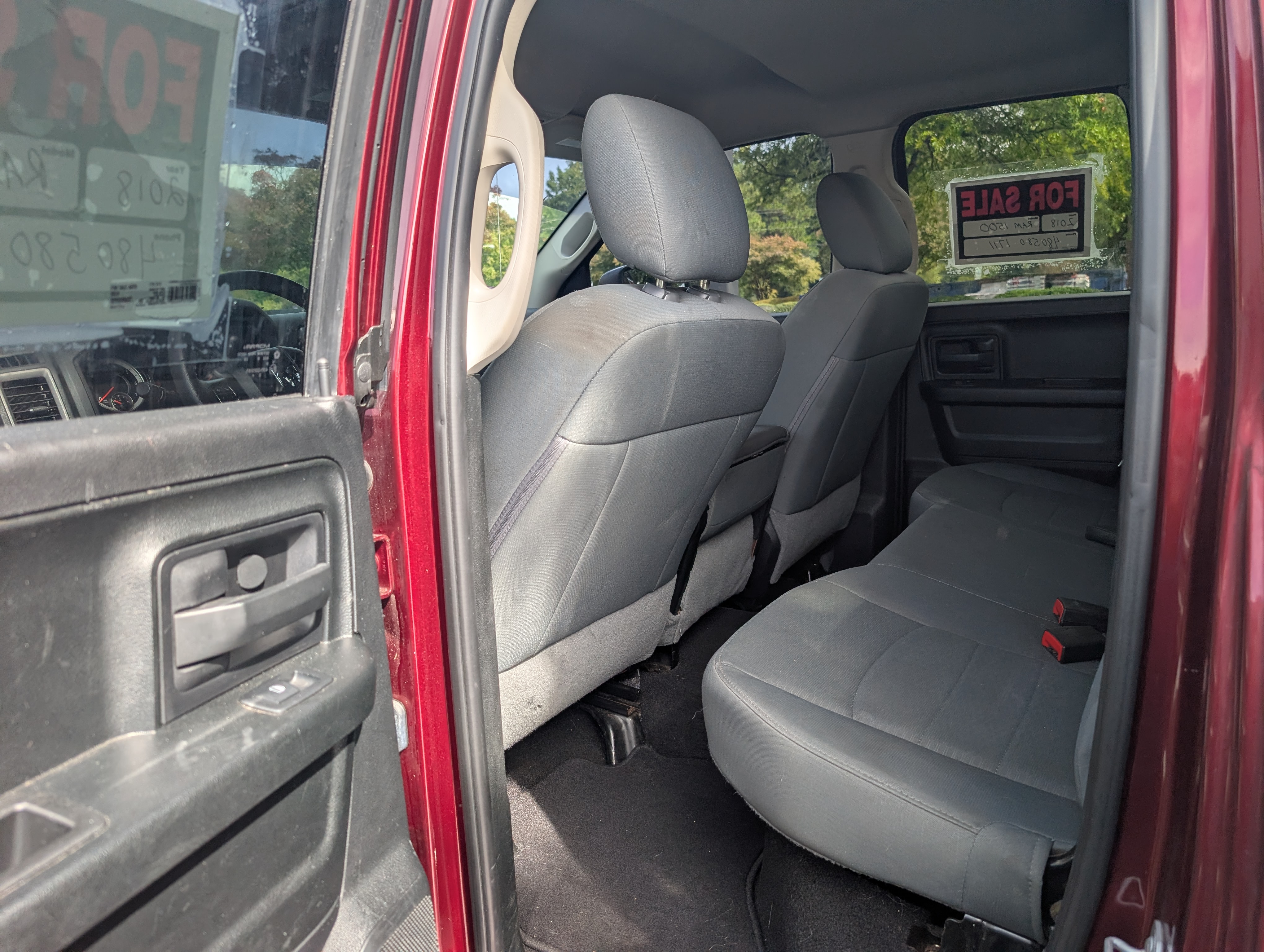 Used 2018 RAM 1500 Express w/ Express Value Package AWD/4WD image 1
