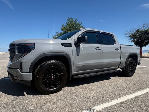 Used 2024 GMC Sierra 1500 Elevation AWD/4WD image 1