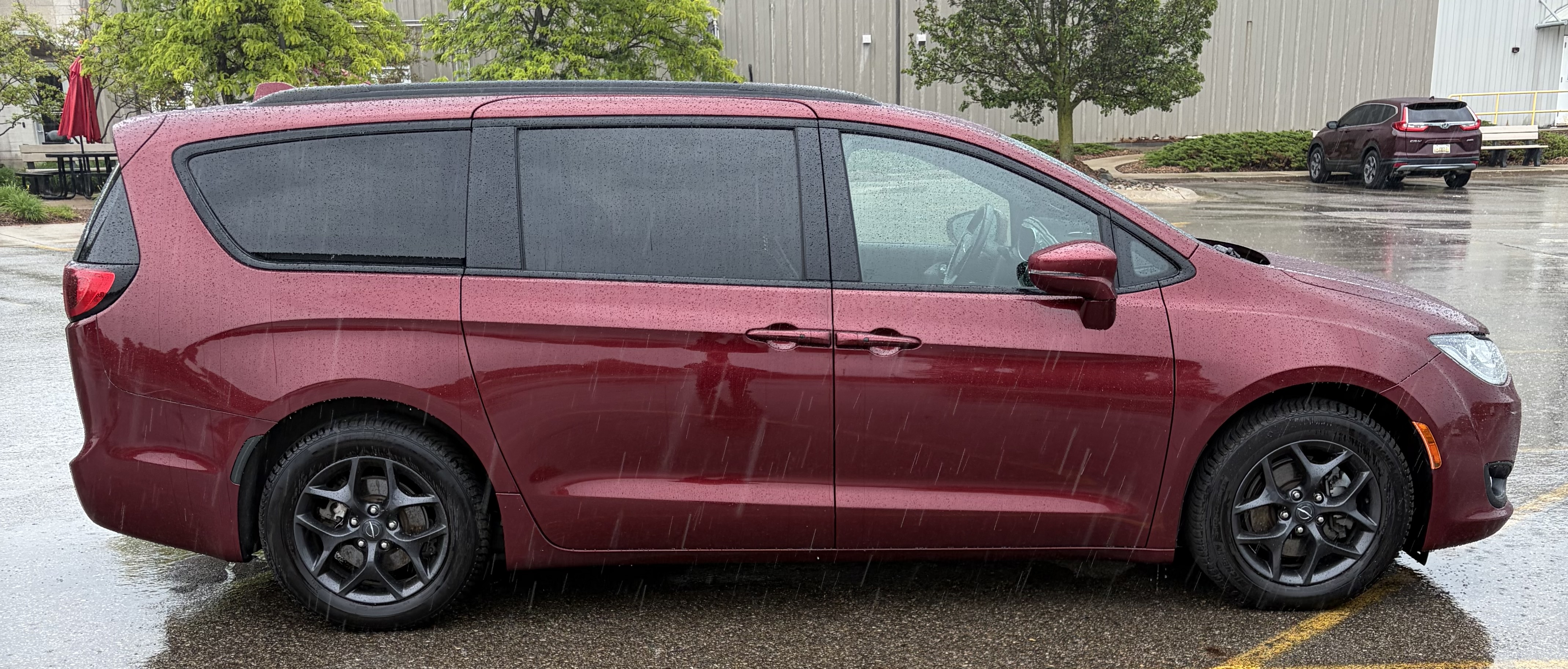 Used 2020 Chrysler Pacifica Limited w/ S Appearance Package FWD image 10