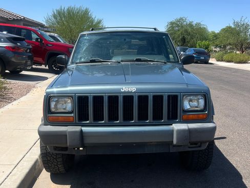 Used 1999 Jeep Cherokee 4WD 4-Door image 2