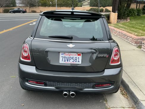 Used 2013 MINI Cooper S image 9