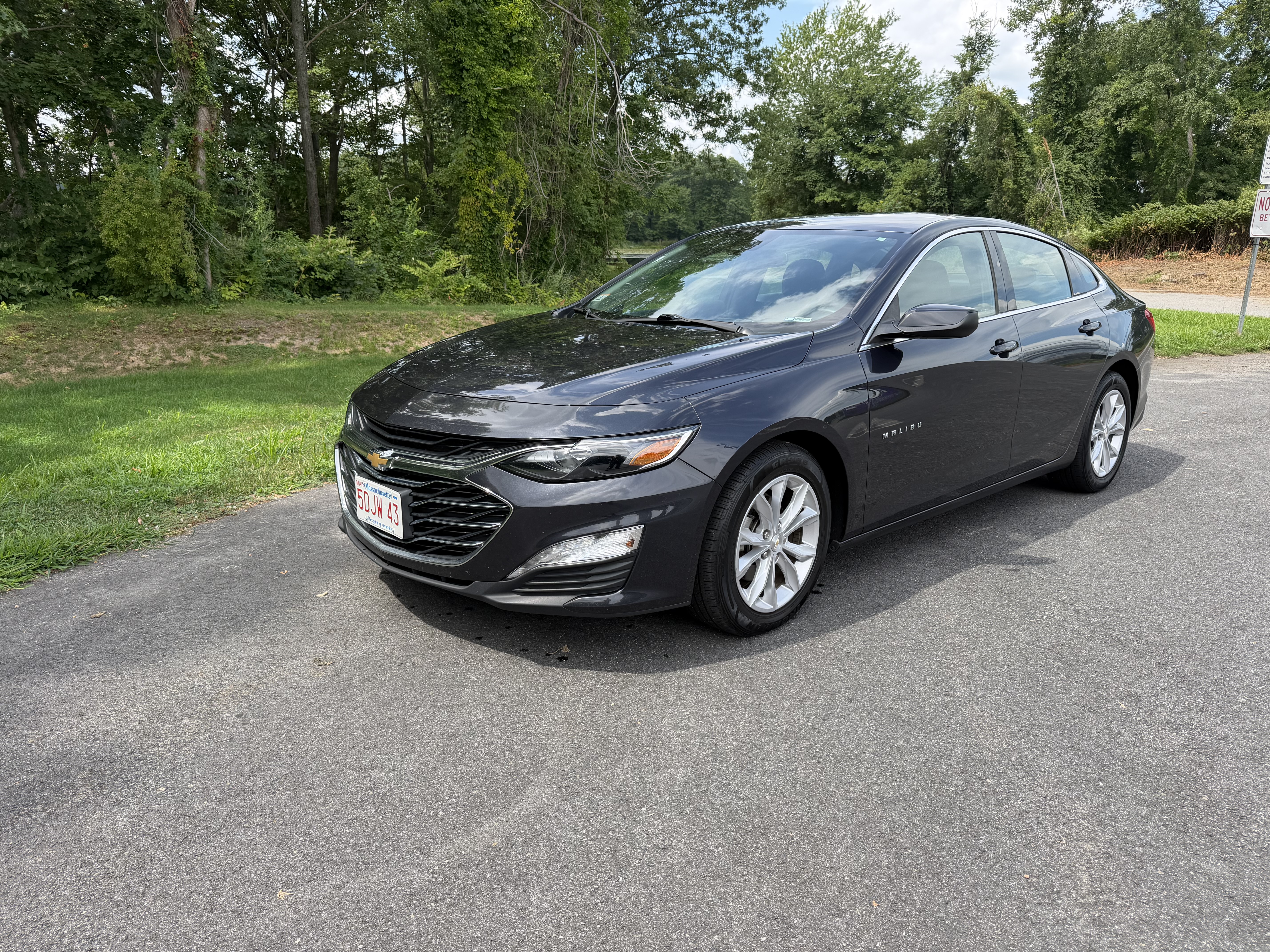 Used 2023 Chevrolet Malibu LT FWD image 1