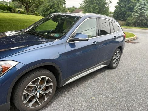 Used 2022 BMW X1 xDrive28i w/ Premium Package AWD/4WD image 4