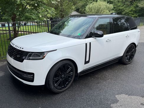 Used 2024 Land Rover Range Rover Autobiography AWD/4WD image 13