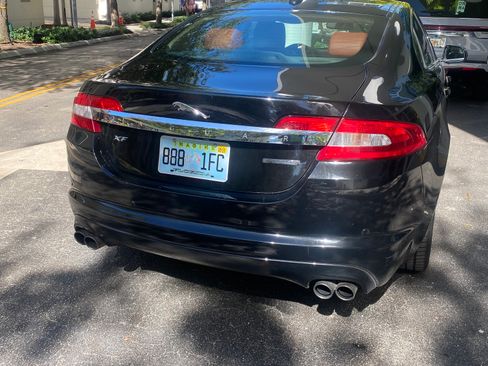 Used 2011 Jaguar XF Supercharged image 2