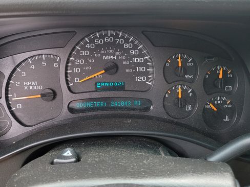 Used 2003 Chevrolet Tahoe LT image 8