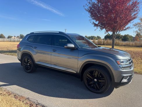 Used 2019 Volkswagen Atlas SEL Premium image 14
