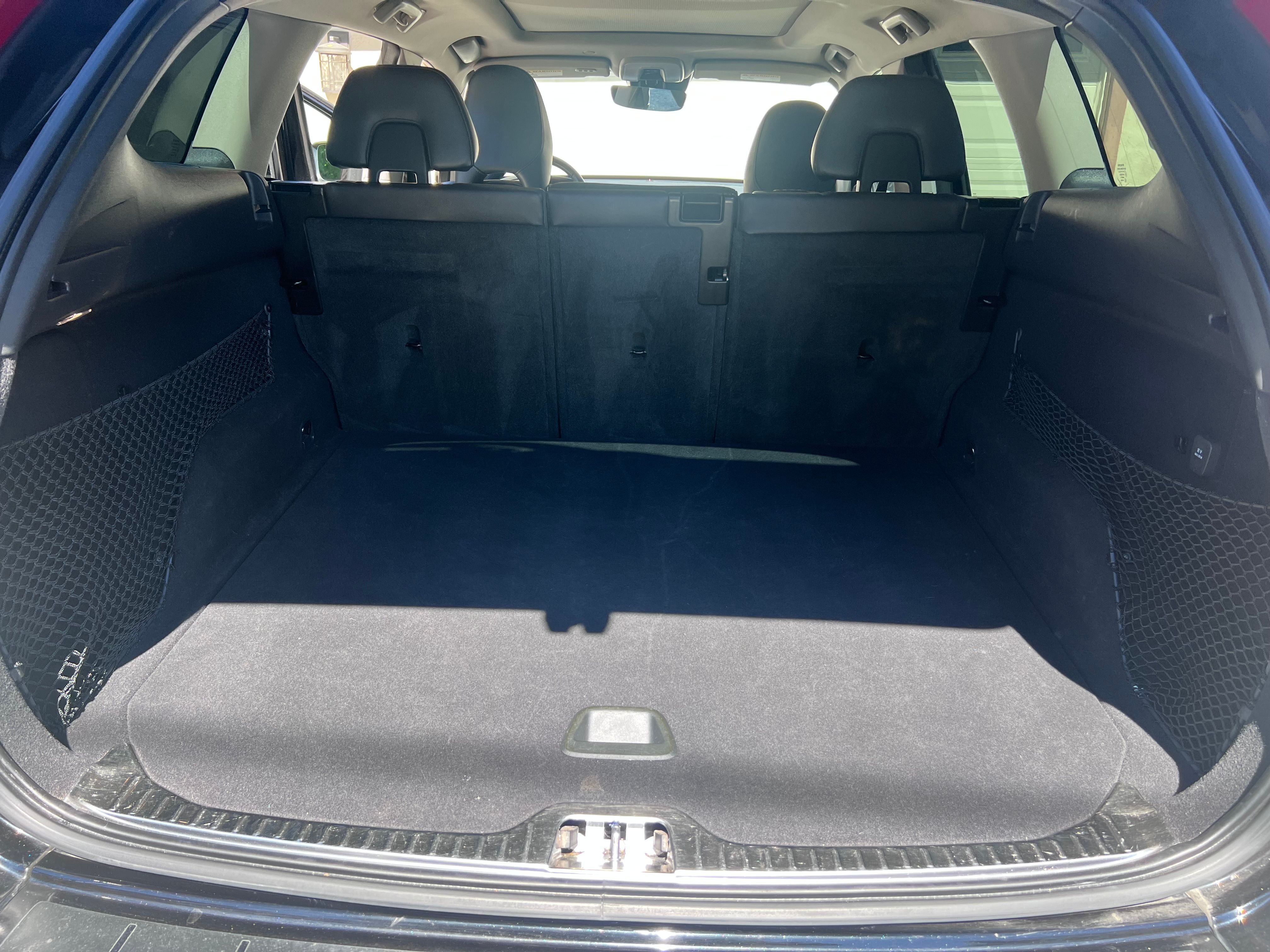 Used 2017 Volvo XC60 T5 Inscription w/ Preferred Option Package FWD image 8