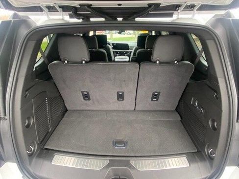 Used 2025 Chevrolet Tahoe Premier AWD/4WD image 14
