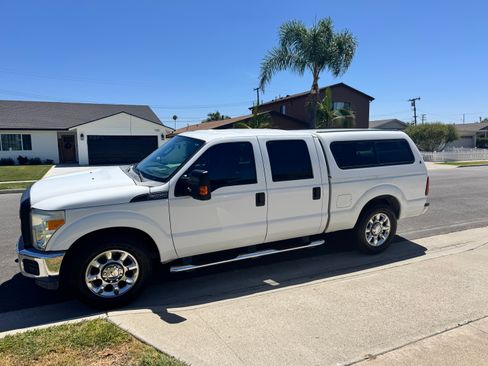 Used 2014 Ford F250 XL w/ Power Equipment Group RWD image 1